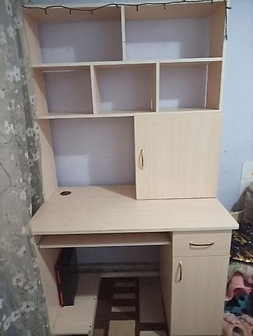 Компьютерный стол, Б/у, С полками