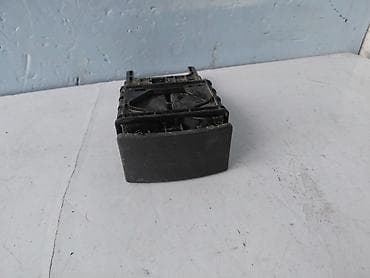 подстаканники для кулера: Подстаканник для Nissan X-Trail (T30/NT30) - Оригинальный выдвижной — 1