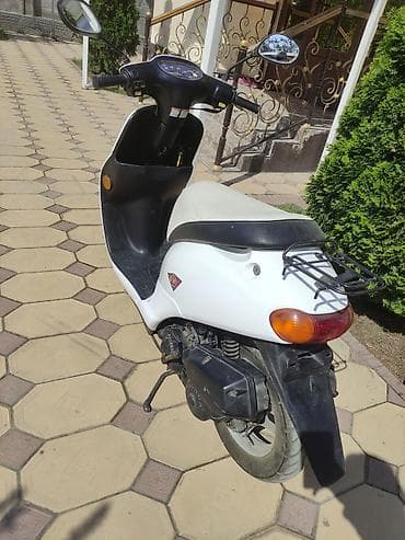 Скутеры: Тип скутера Honda, 50 куб. см, Бензин — 4