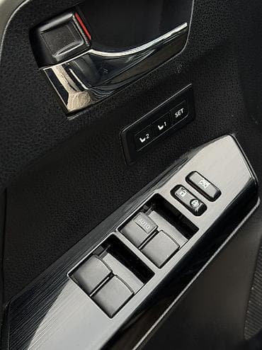 rav4: Toyota RAV4: 2016 г., 2.5 л, Гибрид — 9