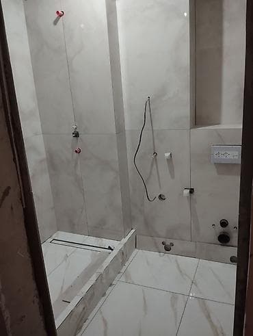 Укладка плитки: Укладка плитки в ванной | Керамогранитая плитка | Вертикальная укладка, Диагональная укладка, Горизонтальная укладка 3-5 лет опыта — 4