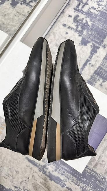 мужские кроссовки б у: Мужские кроссовки, 40.5, 41, 41.5, Б/у, цвет - Черный, Платная доставка, Самовывоз, Бесплатная доставка — 2