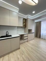 продаю или меняю на недвижимость: 1 бөлмө, 42 кв. м, Элитка, 4 кабат, Евроремонт — 2