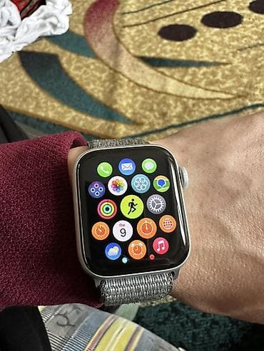 Apple Watch: Apple Watch (серия с прямоугольным экраном 40/41 мм, алюминиевый — 2