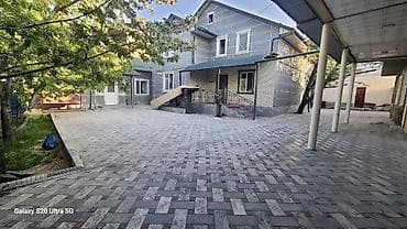 с озерное: Просторный частный дом с большим мощёным двором и навесами. - Два — 4