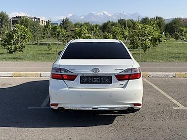 Toyota Camry: 2015 г., 3.5 л, Автомат, Бензин, Седан — 5