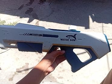 Водяной пистолет «Water Gun» (дизайн с акулой) - Тип: ручной водяной at lalafo.kg Водяной пистолет «Water Gun» (дизайн с акулой) - Тип: ручной водяной