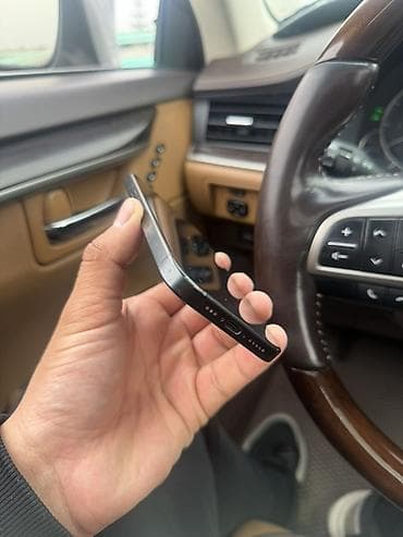 зарядка айфон 15: IPhone 15 Pro, 128 ГБ, Black Titanium — 3