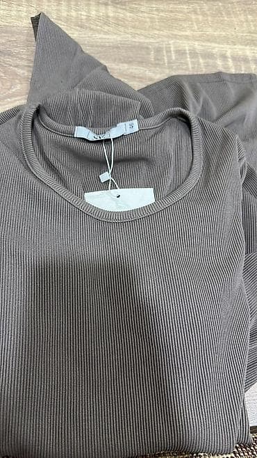 бордовое вечернее платье в пол: Платье макси с сзади на завязке с длинным рукавом и шнуровкой по — 3