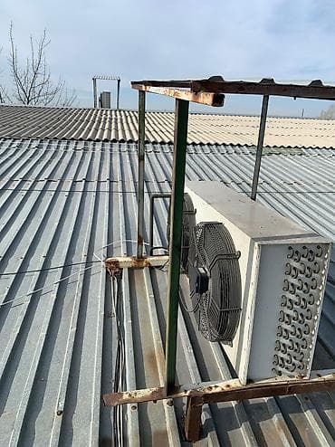 холодильные шкафы: Агрегат компрессоры и конденсаторы есть два комплекта Есть варианты на — 5