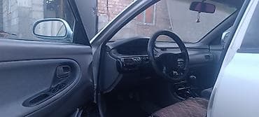 525 bmw: Mazda 626: 1991 г., 1.8 л, Механика, Бензин, Седан — 8