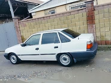 Продажа авто: Daewoo Nexia: 1995 г., Механика, Газ, Седан — 3