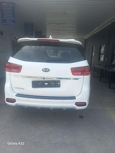 киа сорнинг: Kia Carnival: 2019 г., 2.2 л, Автомат, Дизель, Минивэн — 3