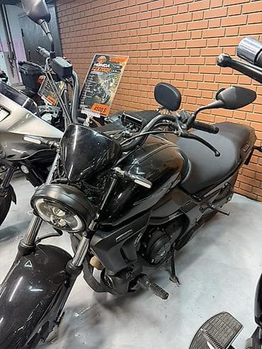 gold wing: Honda Rebel 1100T DCT — 2