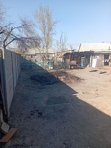 хоз постройки: Продаётся частный дом с большим двором и хозяйственными постройками — 3