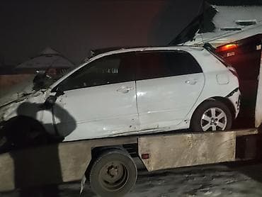 ГБО: Toyota RunX (хэтчбек) на разбор. Комплектация и что цело по фото: - — 4