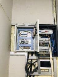 нужен электрик на дом: Электрик | Демонтаж электроприборов, Монтаж розеток, Монтаж электрощитов Больше 6 лет опыта — 6