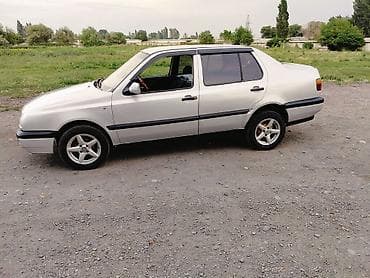 vin code: Volkswagen Vento: 1993 г., Седан — 4