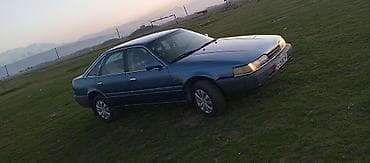 бар авто: Mazda 626: 1987 г., 2 л, Кол менен иштөөчү, Бензин, Хетчбек — 5