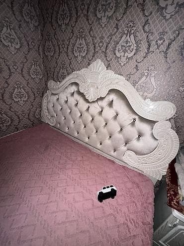 Цена договорная 
Без матраса 
Г.Ош