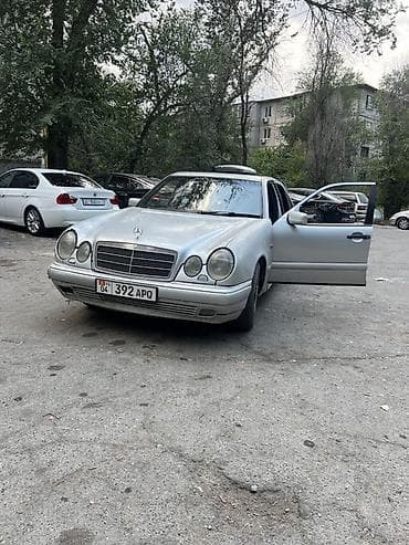 Mercedes-Benz E-Class: 1997 г., 3.2 л, Механика, Бензин, Седан — 1