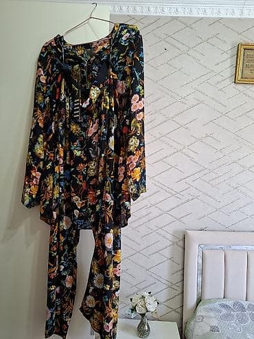 пеньюар женский: Костюм женский: из атласа,платье + бомбер - Цвет: молочный/айвори с — 4