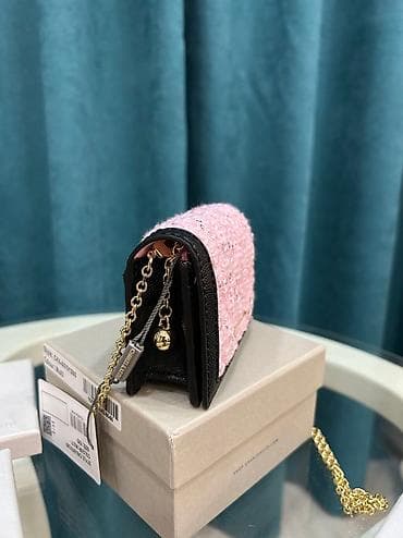 mark jakobs: Мини-сумочка Charles&Keith
Оригинал 🇺🇸 — 4