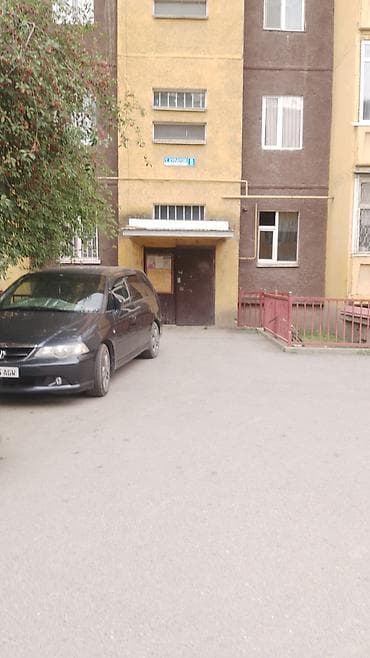 4 комнаты: 1 комната, 77 м², 104 серия, 1 этаж — 2