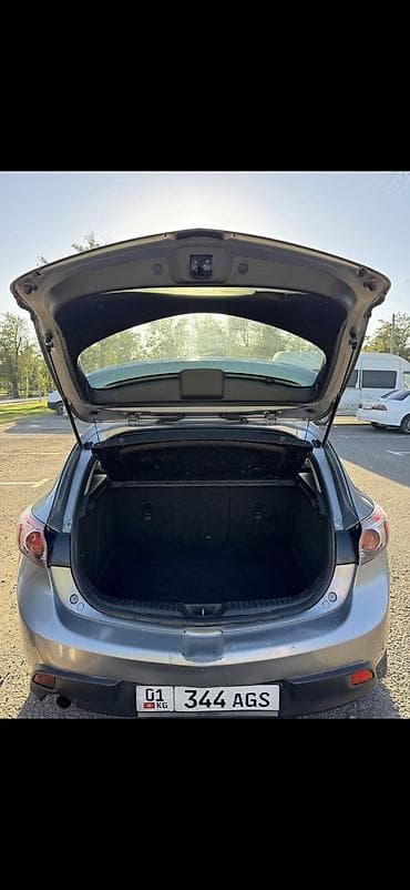 vw golf 5: Mazda 3: 2010 г., 1.6 л, Механика, Дизель, Хэтчбэк — 8