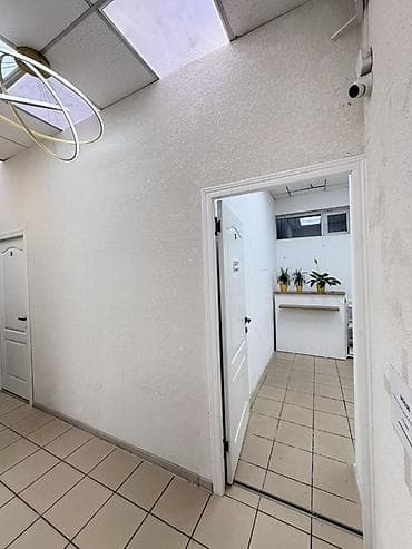 Недвижимость: Аренда офисов, 25 м², В бизнес центре, 1 линия — 5