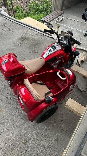 Детский электрокар, Б/у