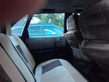 Унаа: Audi 100: 1987 г., Седан — 6
