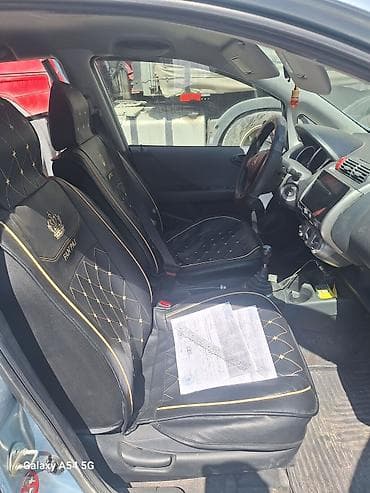 Продажа авто: Honda Jazz: 2009 г., 1.5 л, Механика, Бензин, Хэтчбэк — 1