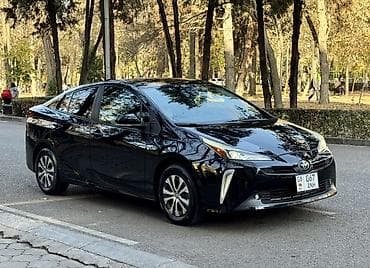 Toyota Prius: 2021 г., 1.8 л, Вариатор, Гибрид, Лифтбек — 1