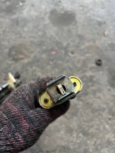 запчасти на митсубиси спейс стар в бишкеке: Mitsubishi Legnum ограничитель двери, Митсубиси Легнум дверной — 3