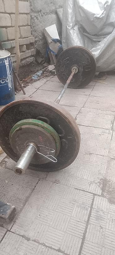 Продаю советскую штангу 115кг в хорошем состоянии. Длина 180см. Блины