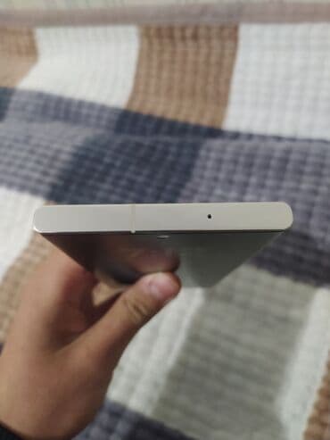 обмен на самсунг: Samsung Galaxy S23 Ultra, Б/у, 256 ГБ, цвет - Белый, 1 SIM, eSIM — 4