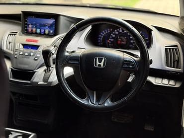 молдинги на авто: Honda Odyssey: 2010 г., 2.4 л, Автомат, Бензин, Минивэн — 6