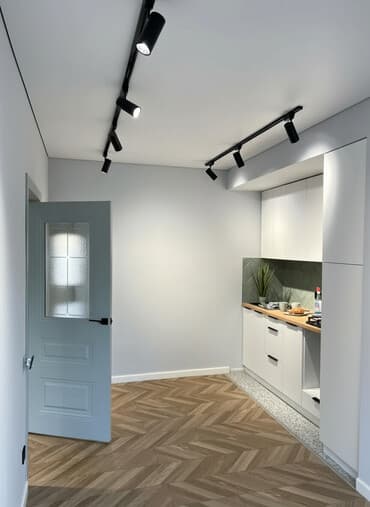 дом сокулук шопокова: 1 бөлмө, 40 м², Элитка, 9 кабат, Дизайнердик ремонт — 1