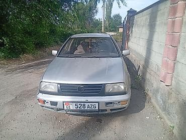 Продажа авто: Volkswagen Vento: 1993 г., 1.8 л, Механика, Бензин, Седан — 1