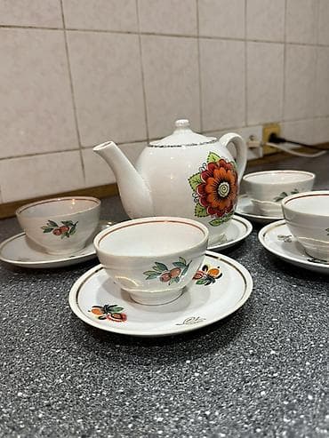 Кухонные принадлежности: Фарфоровый чайный набор с росписью - Комплектация: заварочный чайник — 3