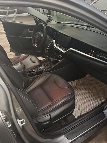 step vagon: Kia Niro: 2021 г., 1.6 л, Автомат, Гибрид, Кроссовер — 10