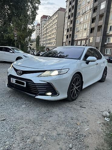Toyota Camry: 2018 г., 3.5 л, Автомат, Бензин, Седан — 2