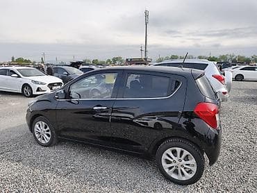 lada 2113: Chevrolet Spark: 2021 г., 1 л, Автомат, Бензин, Хэтчбэк — 4