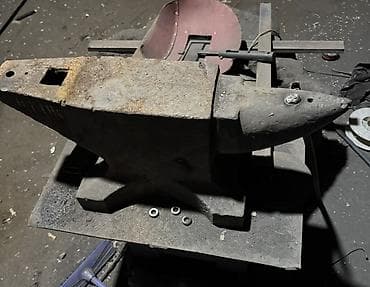 кузнечный молот: Кузнечный наковальня - Классическая форма с рогом и пяткой для гибки — 1