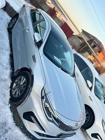 samsung 8a: Kia K5 (Optima), серебристый седан бизнес-класса. Кузов и дизайн: - — 4