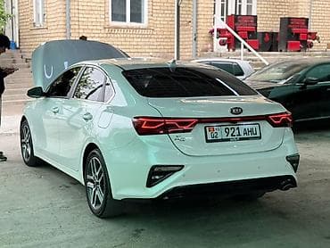 срв 3: Kia K3: 2018 г., Автомат, Бензин, Седан — 2