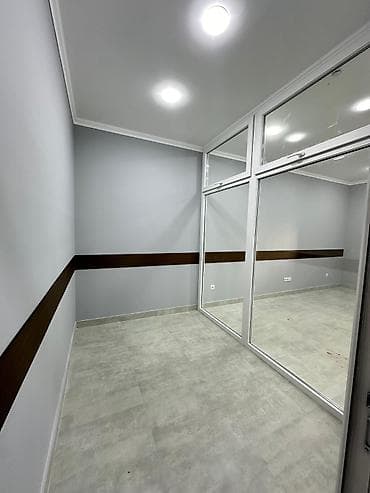 сдаю кабинет салон: Аренда офисов, 125 м², В жилом комплексе, С отдельным сан узлом — 3