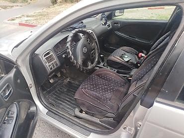 Унаа: Toyota Avensis: 2002 г., 2 л, Кол менен иштөөчү, Бензин, Универсал — 7