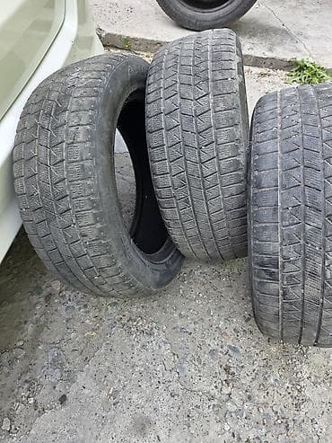 Комплект зимних шин (липучки) без шипов, размер 225/55 R17 — 2